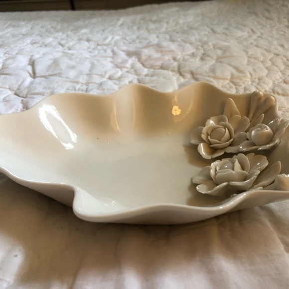GRACE TEA-WARE Porcelain Trinket Dish. Jewelry Cache 10”. Sculpted Flowers - Picture 12 of 14